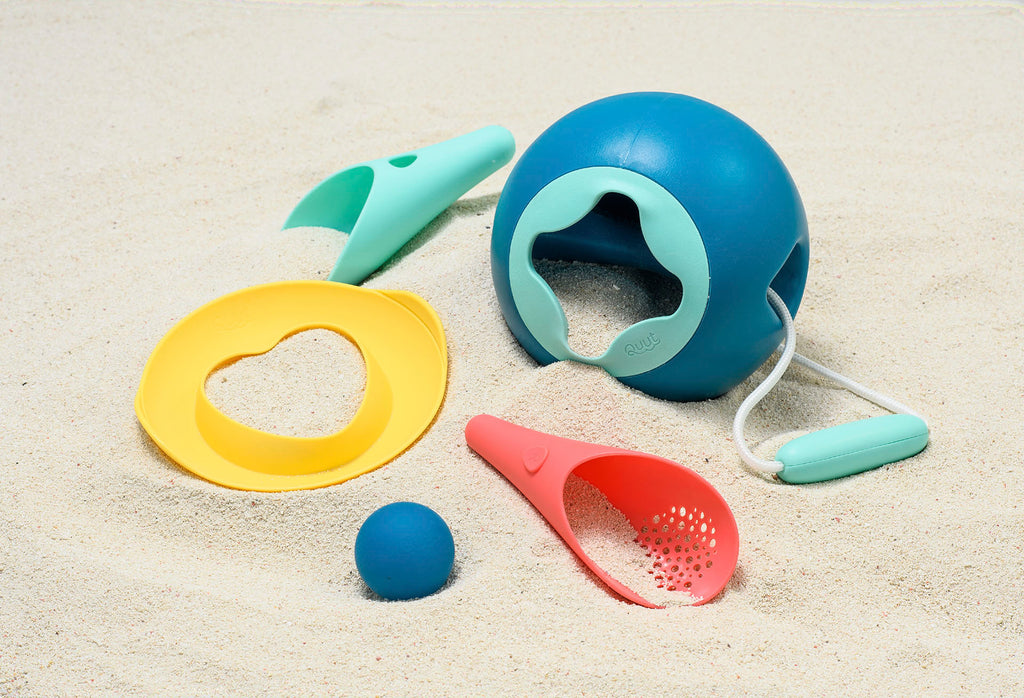 Quut Beach Set - 16cm Ballo Bucket, Cuppi Scoop/Sieve/Ball, Sand Shaper - STEAM Kids Brisbane