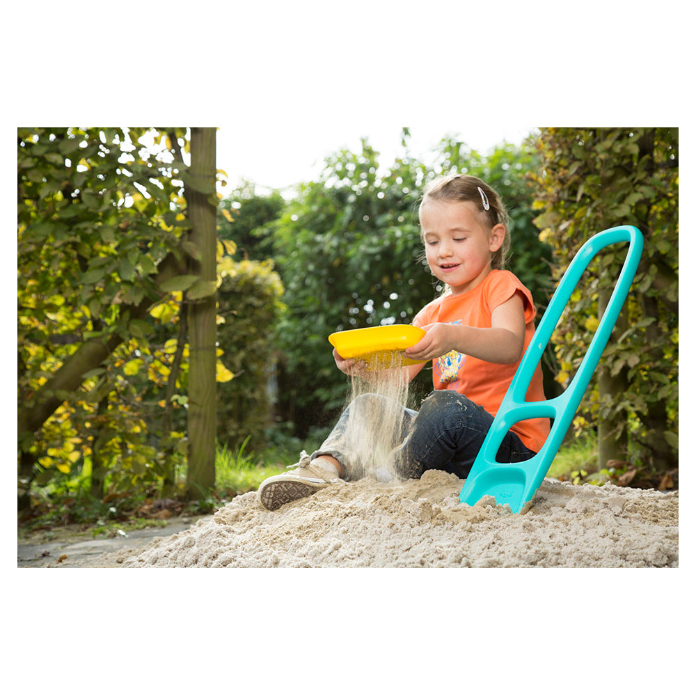 Quut Scoppi 65cm Sand Shovel & Sifter | Cherry Red - STEAM Kids Brisbane