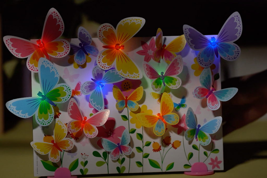 3D Glow Butterfly Canvas | KidzMaker - 4M - STEAM Kids Brisbane